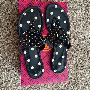NIB Tory Burch Miller sandals in Navy/Cream polka dot